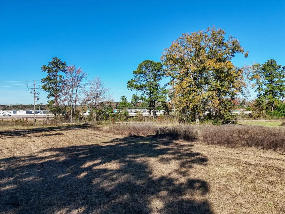 15633 1st Street Splendora, TX 77372