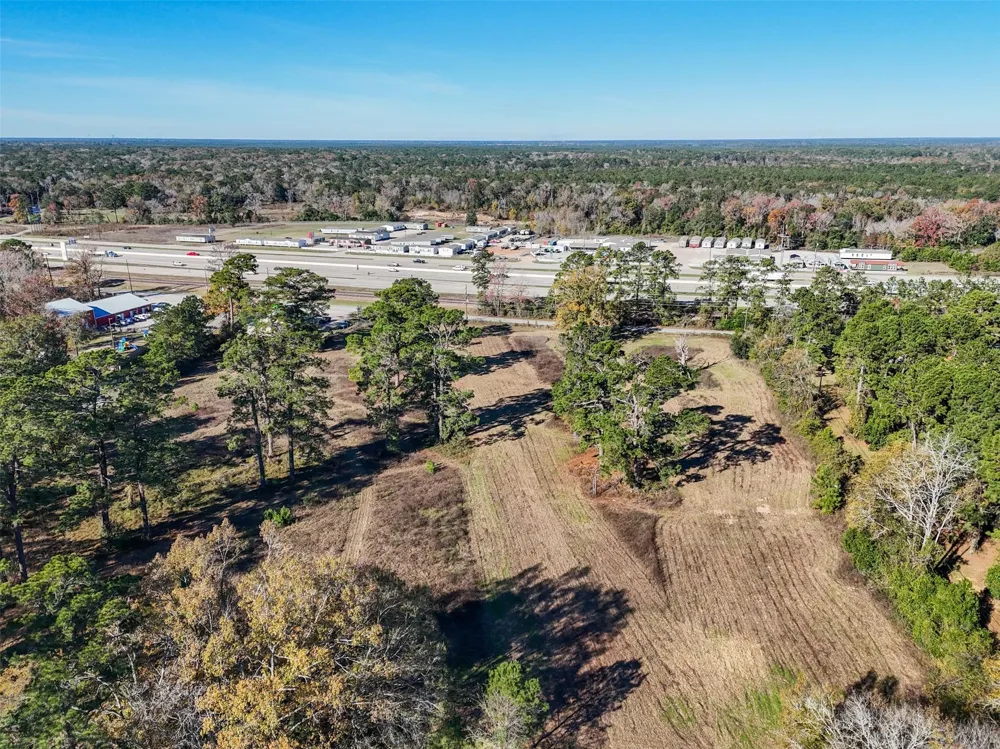 15633 1st Street Splendora, TX 77372