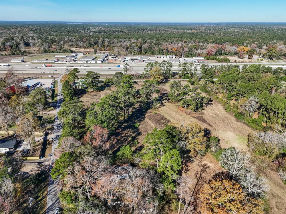 15633 1st Street Splendora, TX 77372