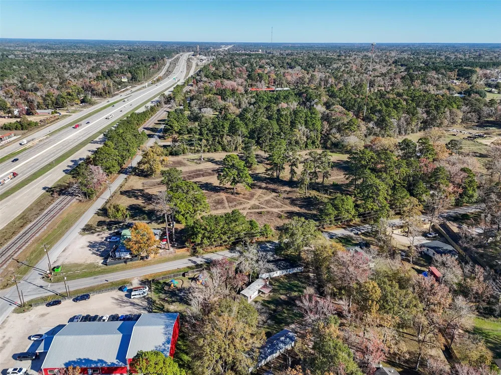 15633 1st Street Splendora, TX 77372