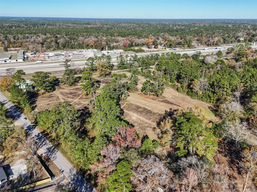 15633 1st Street Splendora, TX 77372