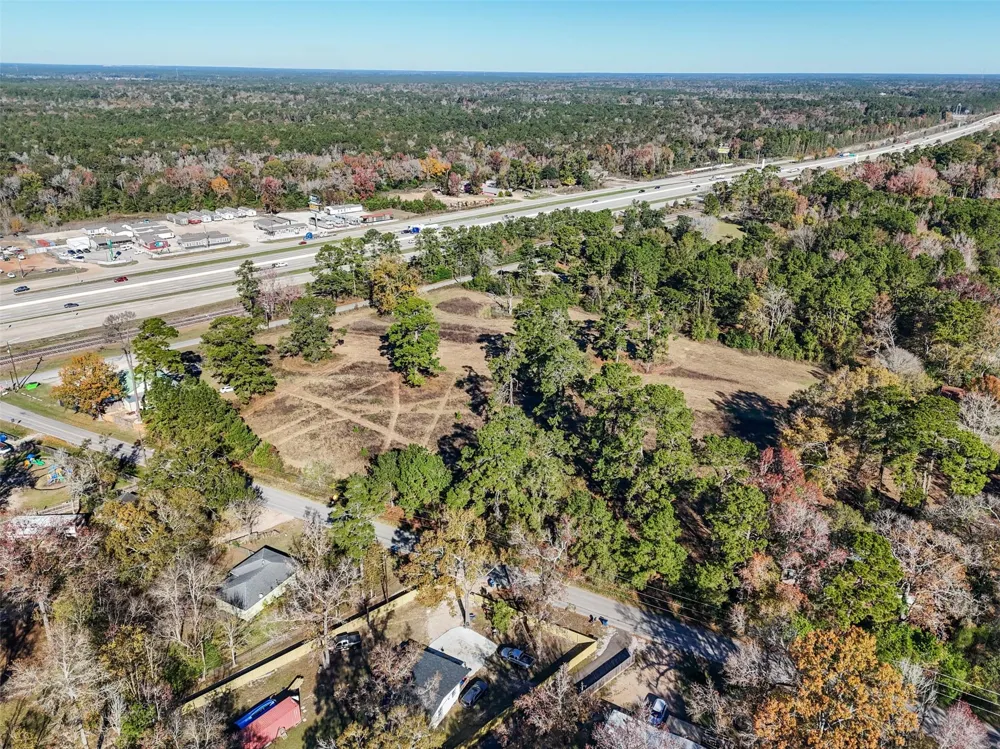 15633 1st Street Splendora, TX 77372