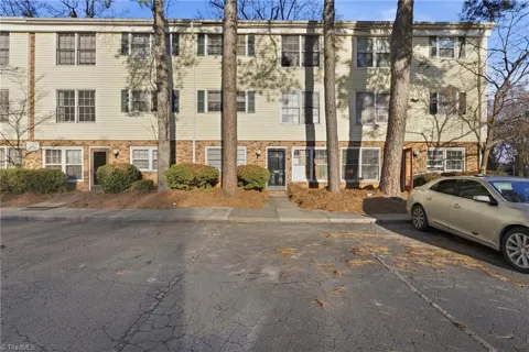 2810 Carriage Drive #D