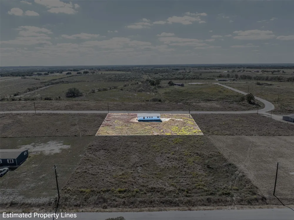 330 Beckham Drive Dale, TX 78616