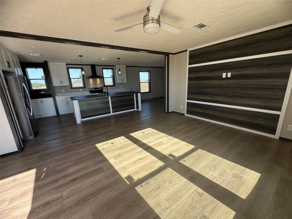 330 Beckham Drive Dale, TX 78616