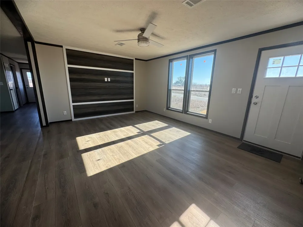 330 Beckham Drive Dale, TX 78616