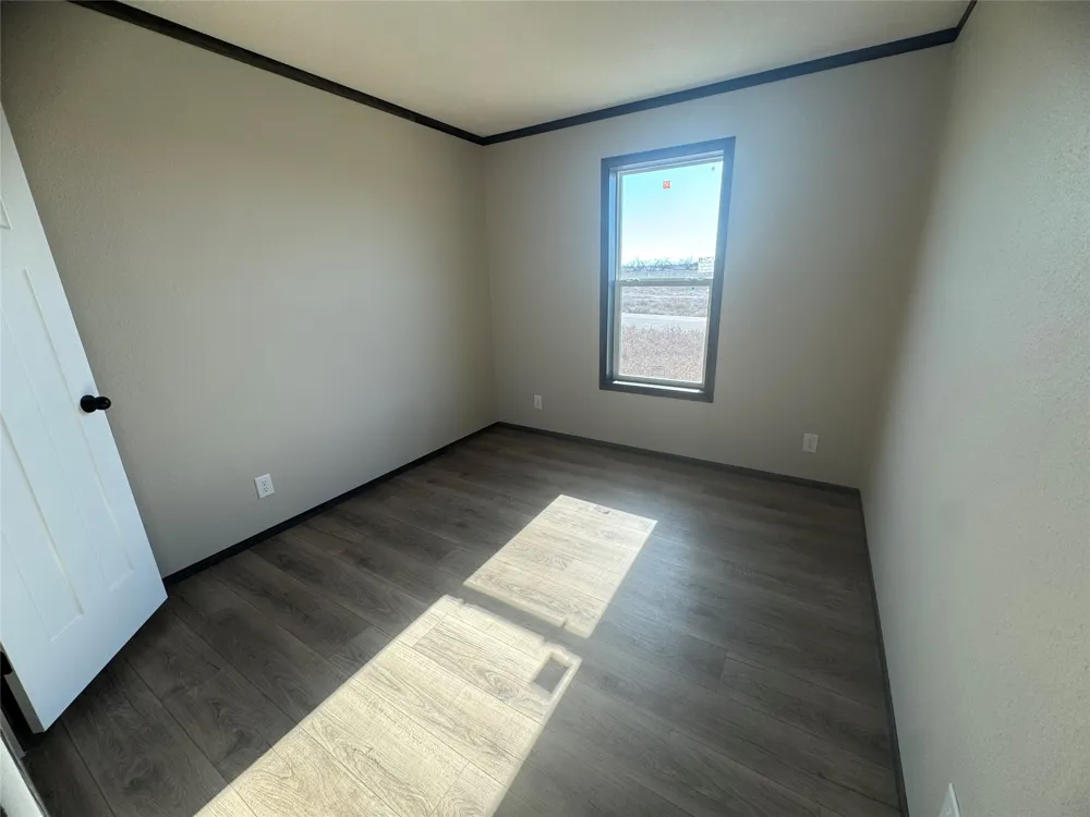 330 Beckham Drive Dale, TX 78616