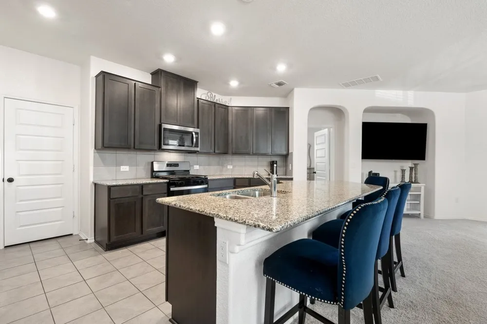 218 Summit Drive Lockhart, TX 78644
