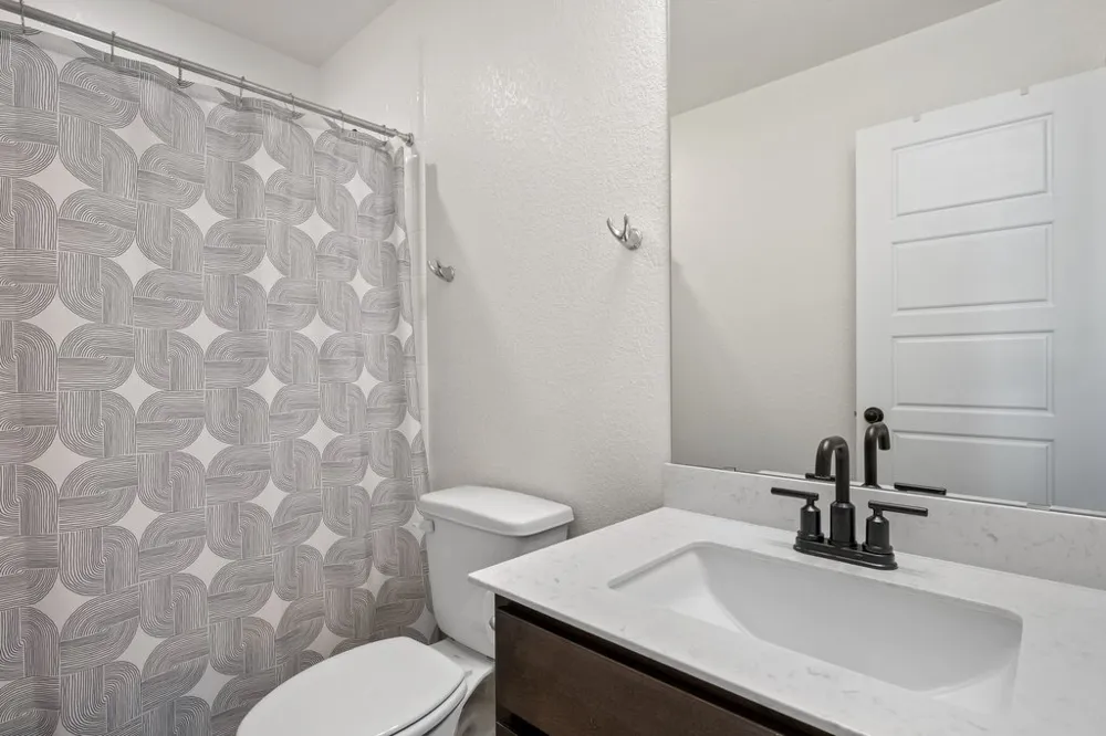 218 Summit Drive Lockhart, TX 78644