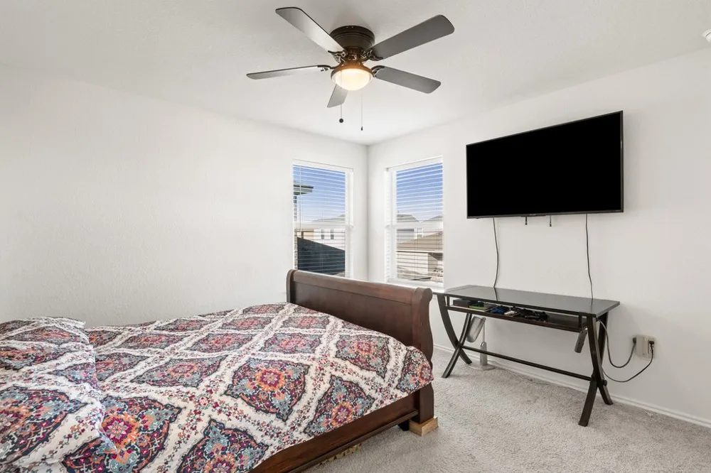 218 Summit Drive Lockhart, TX 78644
