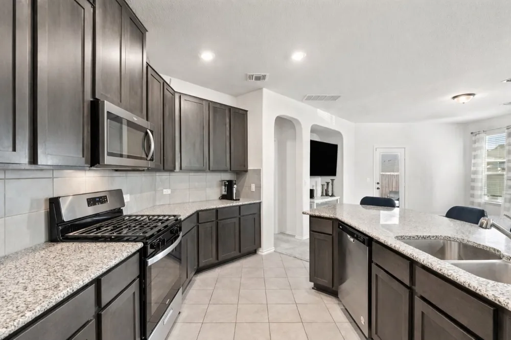 218 Summit Drive Lockhart, TX 78644
