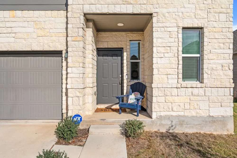 218 Summit Drive Lockhart, TX 78644