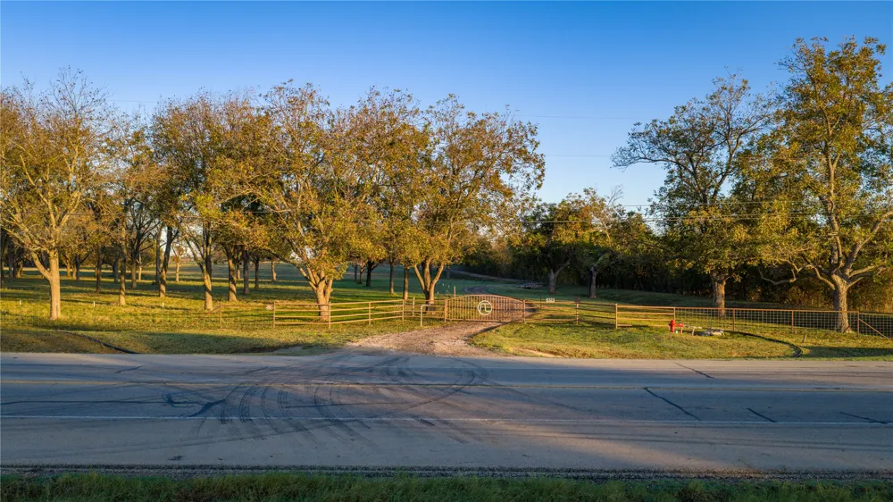 8323 E State Highway 29 Georgetown, TX 78626
