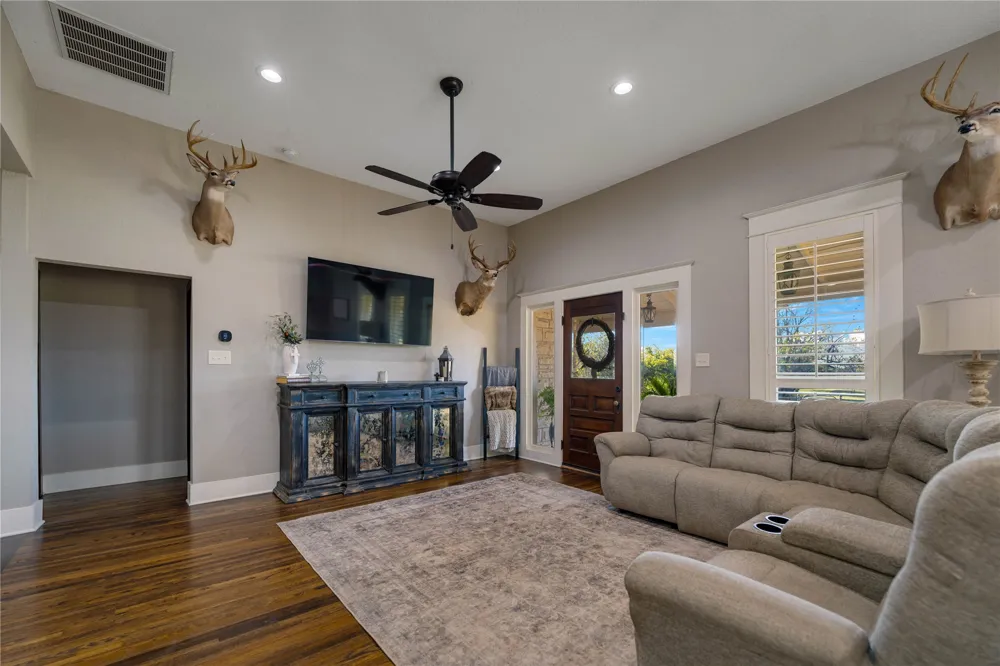 8323 E State Highway 29 Georgetown, TX 78626