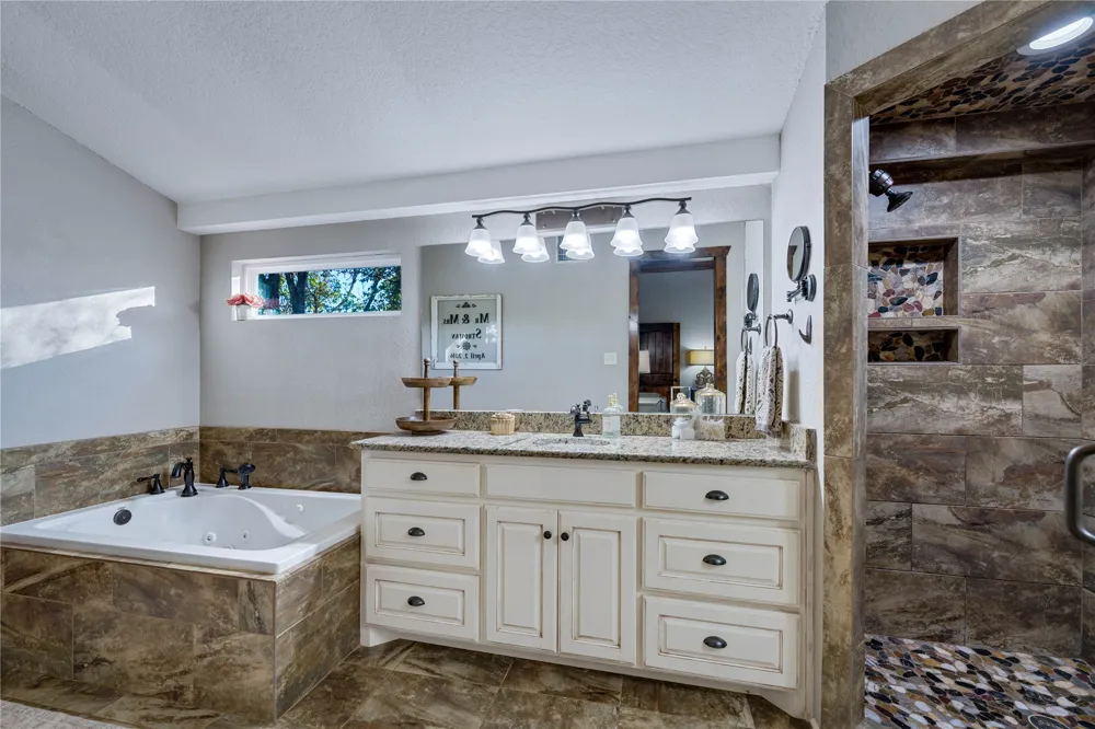 8323 E State Highway 29 Georgetown, TX 78626