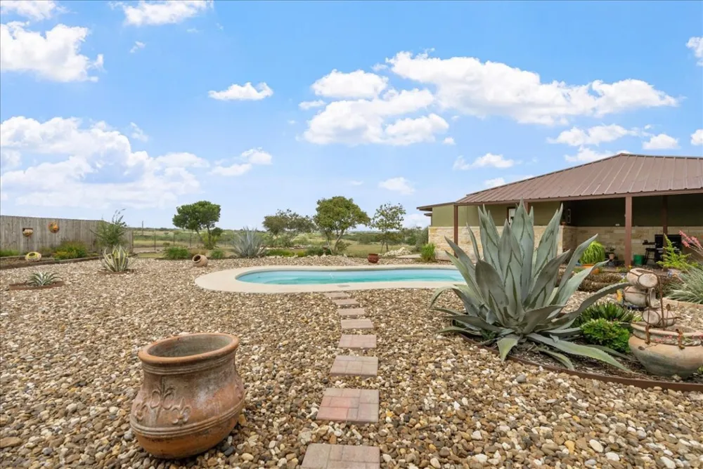623 Nakishwana Circle Sandia, TX 78383