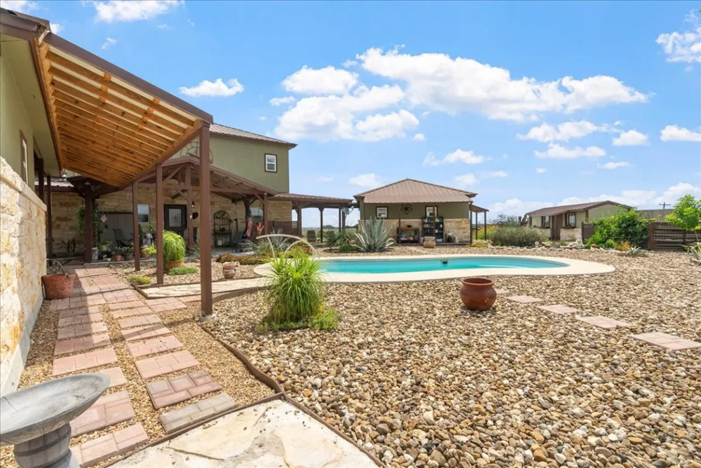 623 Nakishwana Circle Sandia, TX 78383