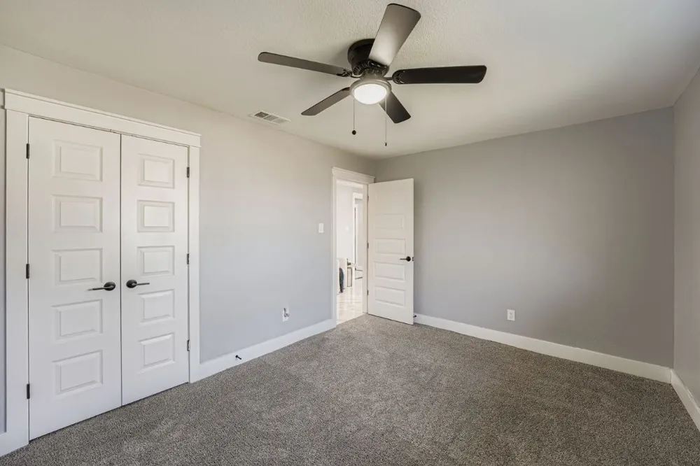 7004 E Meadow Bend Drive Austin, TX 78724