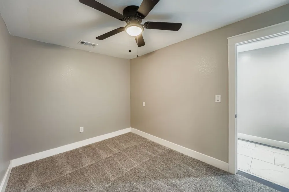 7004 E Meadow Bend Drive Austin, TX 78724