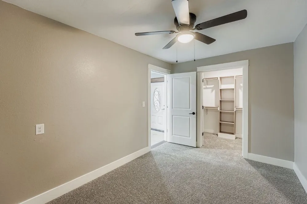 7004 E Meadow Bend Drive Austin, TX 78724