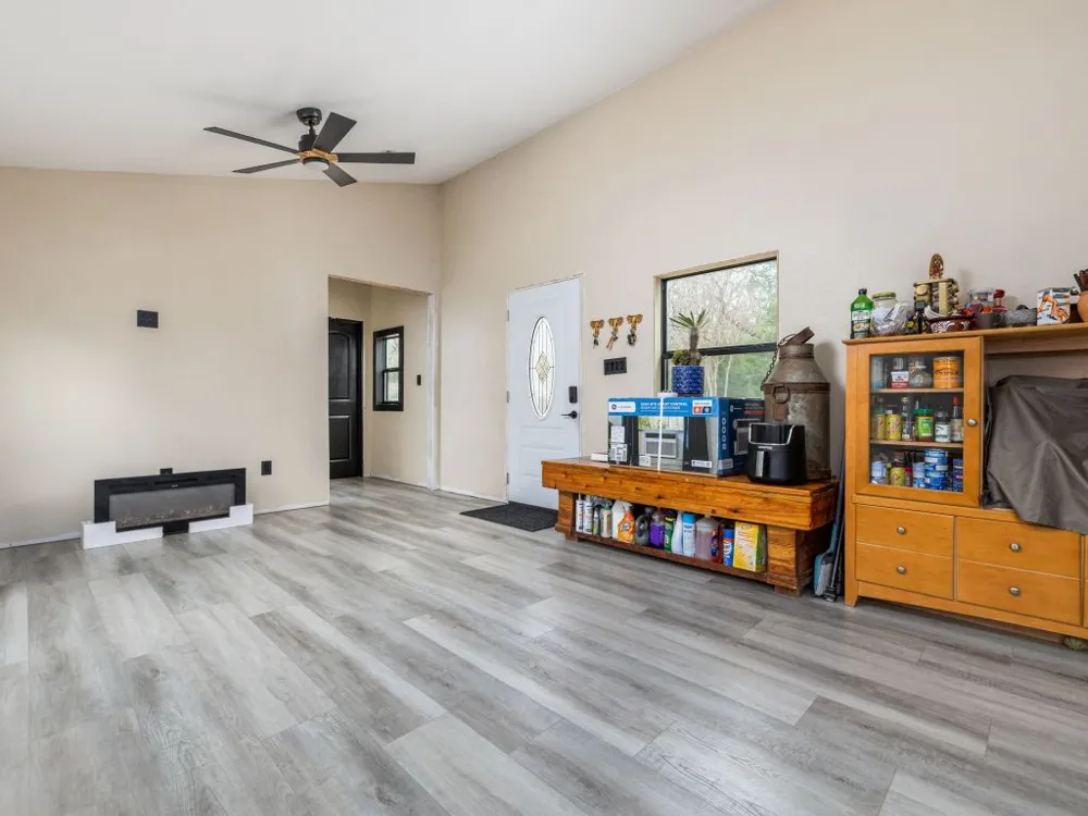 4001 County Rd 481 Thrall, TX 76578