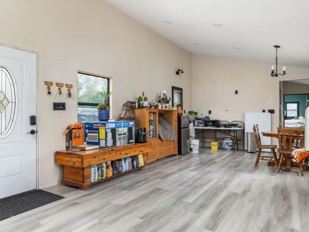 4001 County Rd 481 Thrall, TX 76578