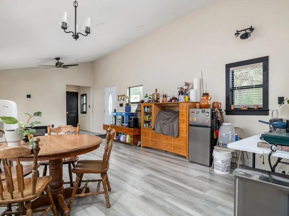 4001 County Rd 481 Thrall, TX 76578