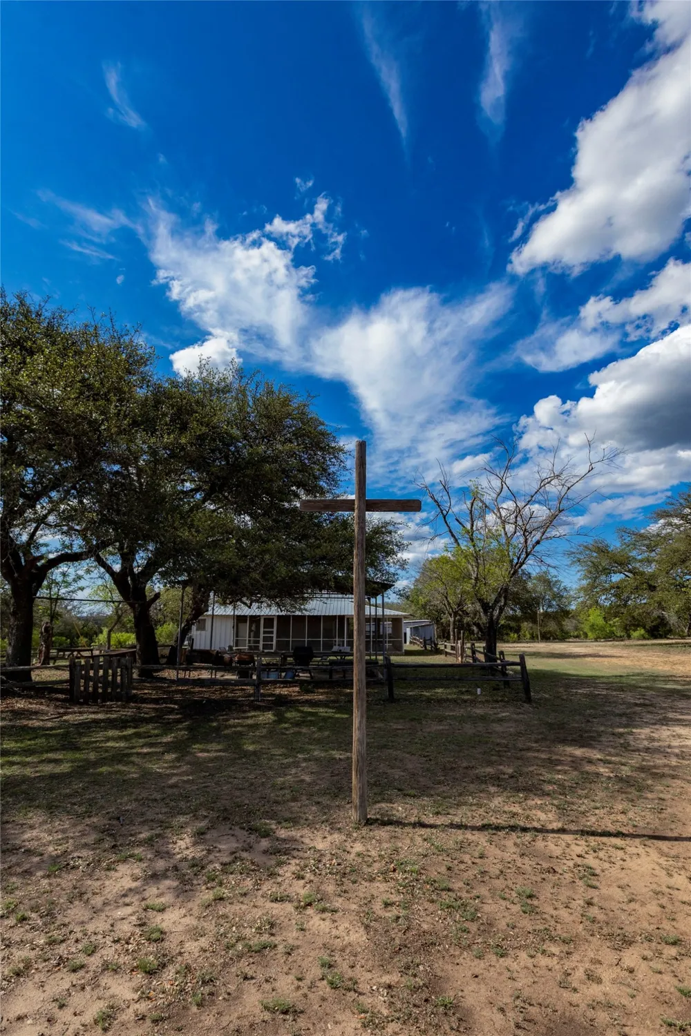 9939 County Road 404 Spicewood, TX 78669