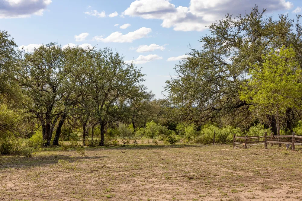 9939 County Road 404 Spicewood, TX 78669