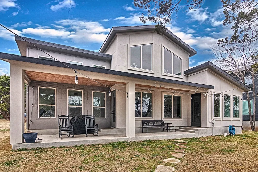 11119 Lakeside Drive Jonestown, TX 78645