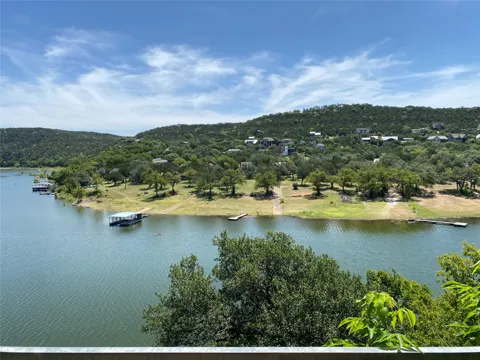 11119 Lakeside Drive