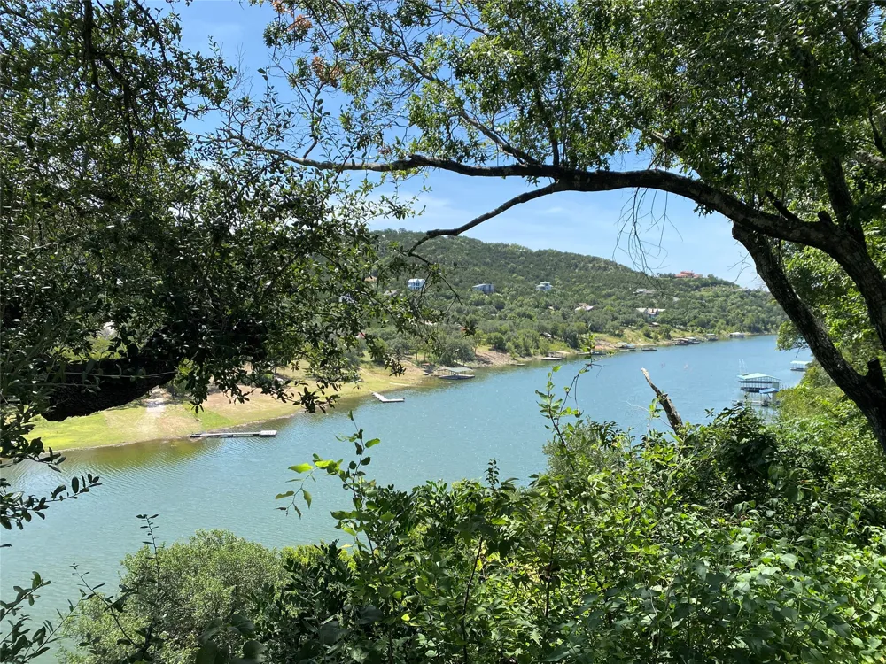 11119 Lakeside Drive Jonestown, TX 78645