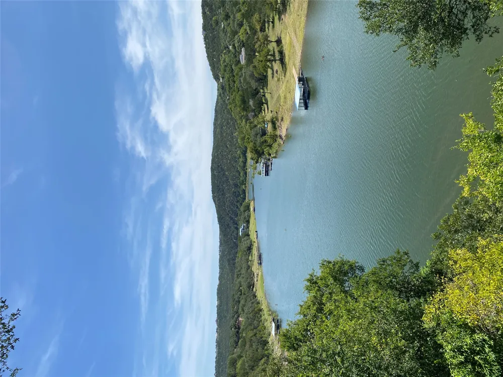 11119 Lakeside Drive Jonestown, TX 78645