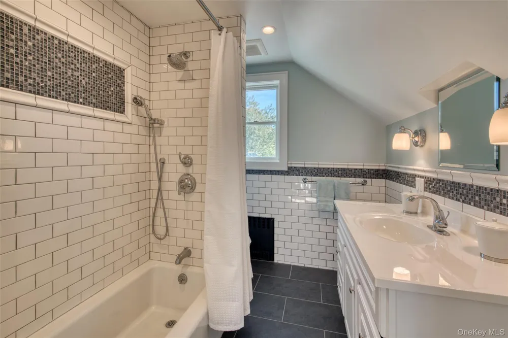 152 King Street Orient, NY 11957