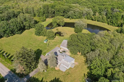 89 Deer Pond Road