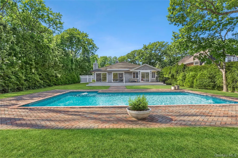 122 Beach Road Westhampton Beach, NY 11978