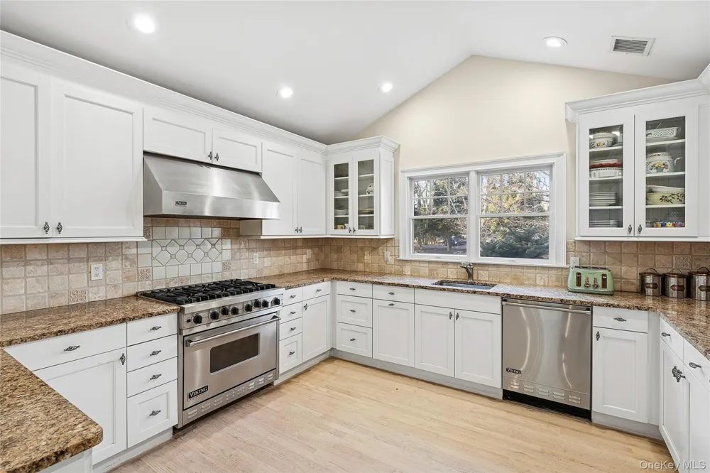 122 Beach Road Westhampton Beach, NY 11978