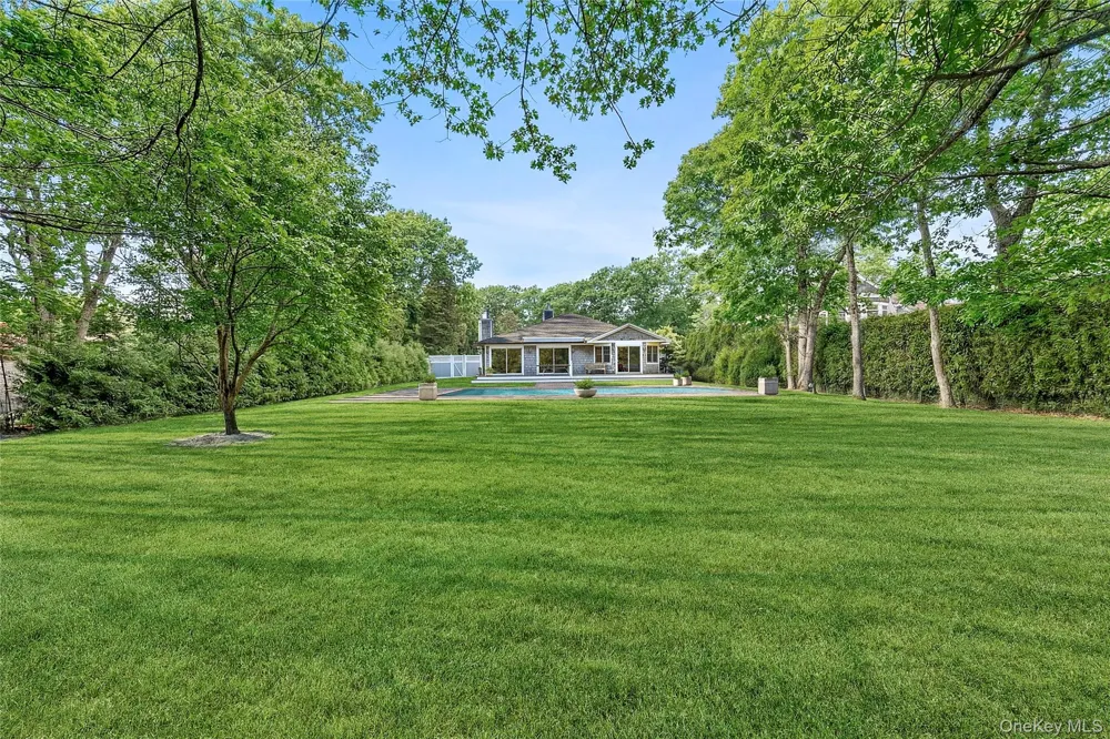 122 Beach Road Westhampton Beach, NY 11978