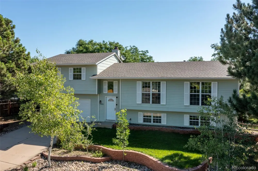 1305 Inverness Drive