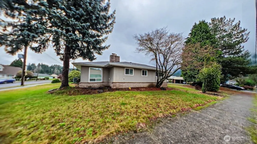 283 Division Avenue Morton, WA 98356