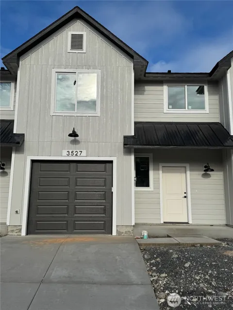 3527 W 6th Place