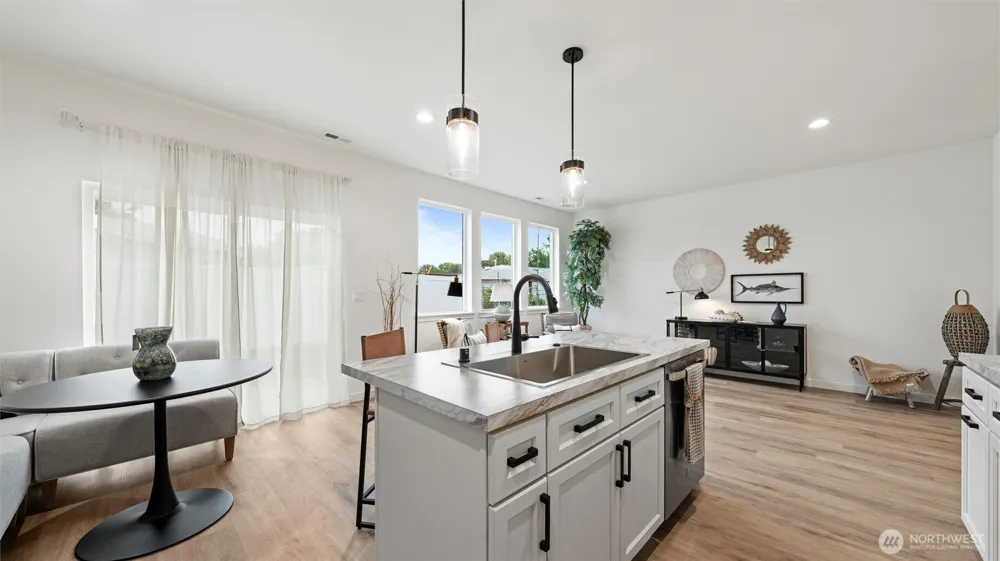 3541 W 6th Place Kennewick, WA 99336