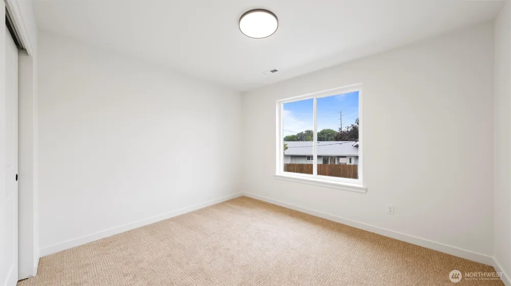 3541 W 6th Place Kennewick, WA 99336