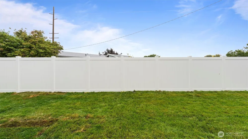 3541 W 6th Place Kennewick, WA 99336