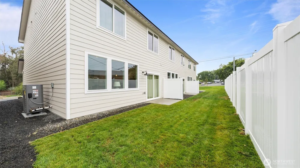 3541 W 6th Place Kennewick, WA 99336