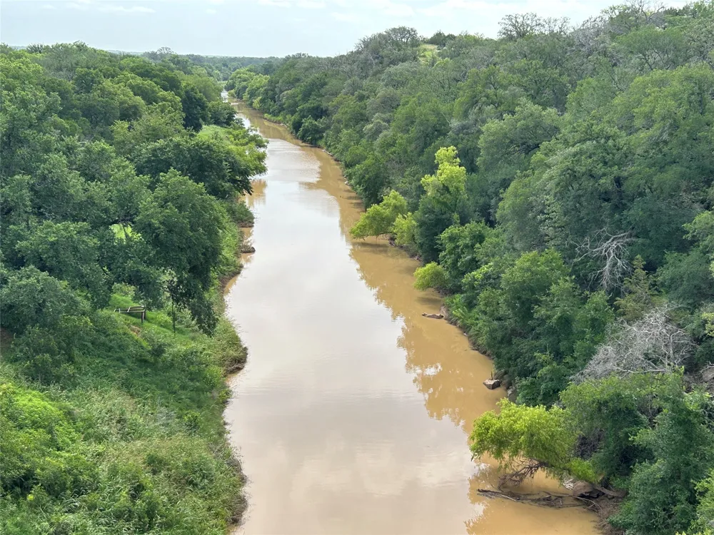 410 County Road 433 Mullin, TX 76864