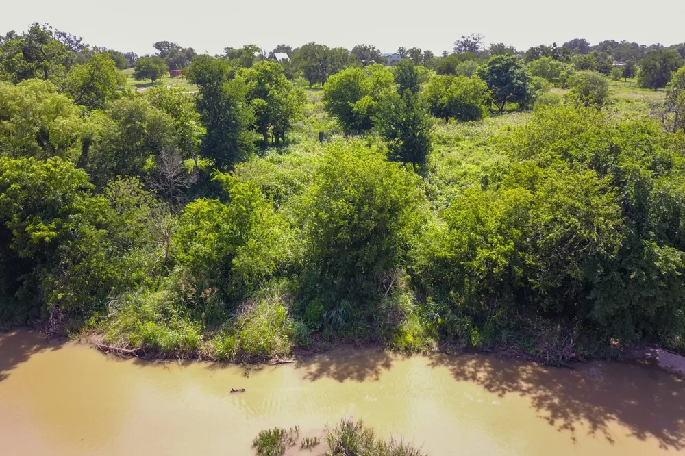 410 County Road 433 Mullin, TX 76864