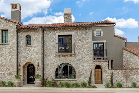 74 Cortes Drive