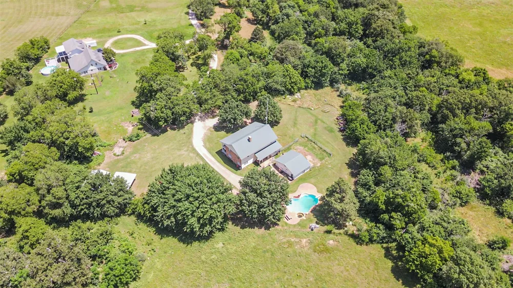 1147 Vz County Road 3417 Wills Point, TX 75169