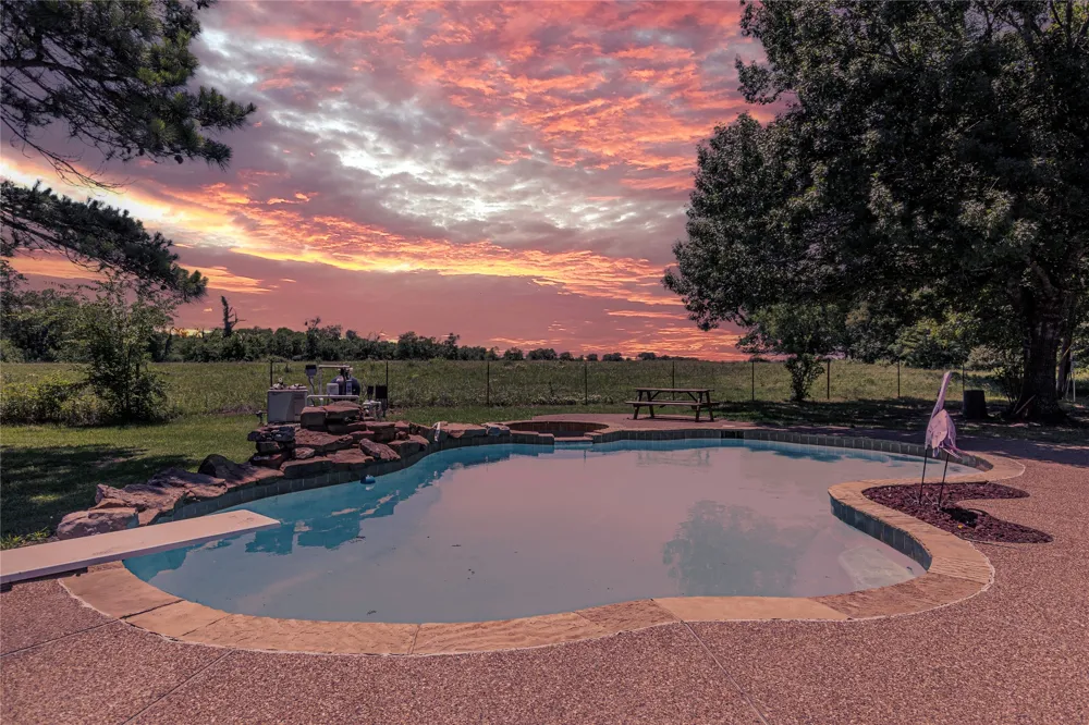 1147 Vz County Road 3417 Wills Point, TX 75169